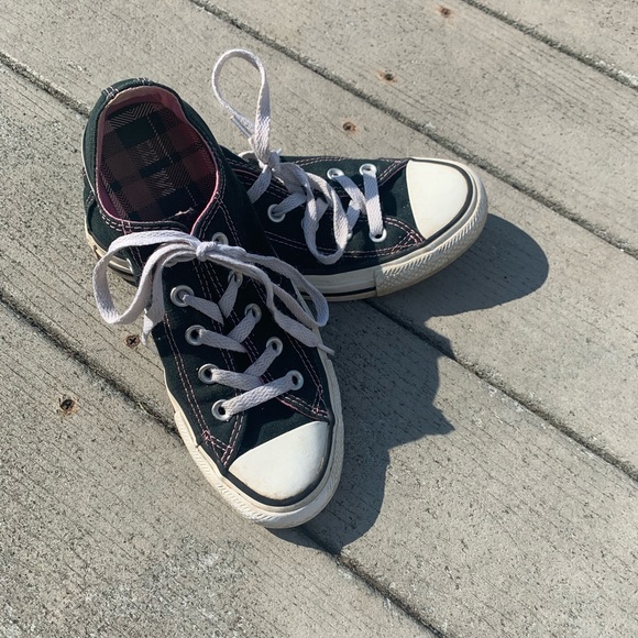 white converse kids size 4